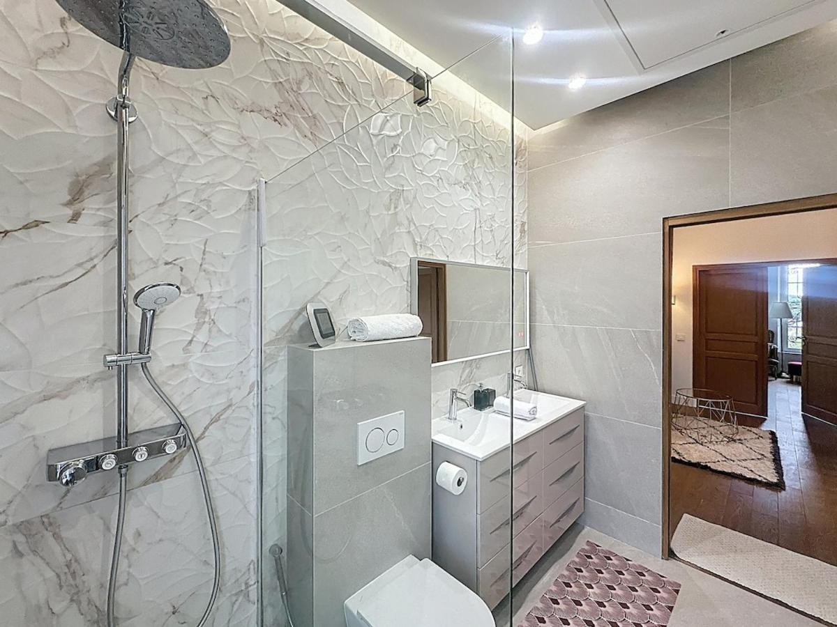 220m2 - Pool Villa, 4 Bedrooms, Hot Tub Cannes