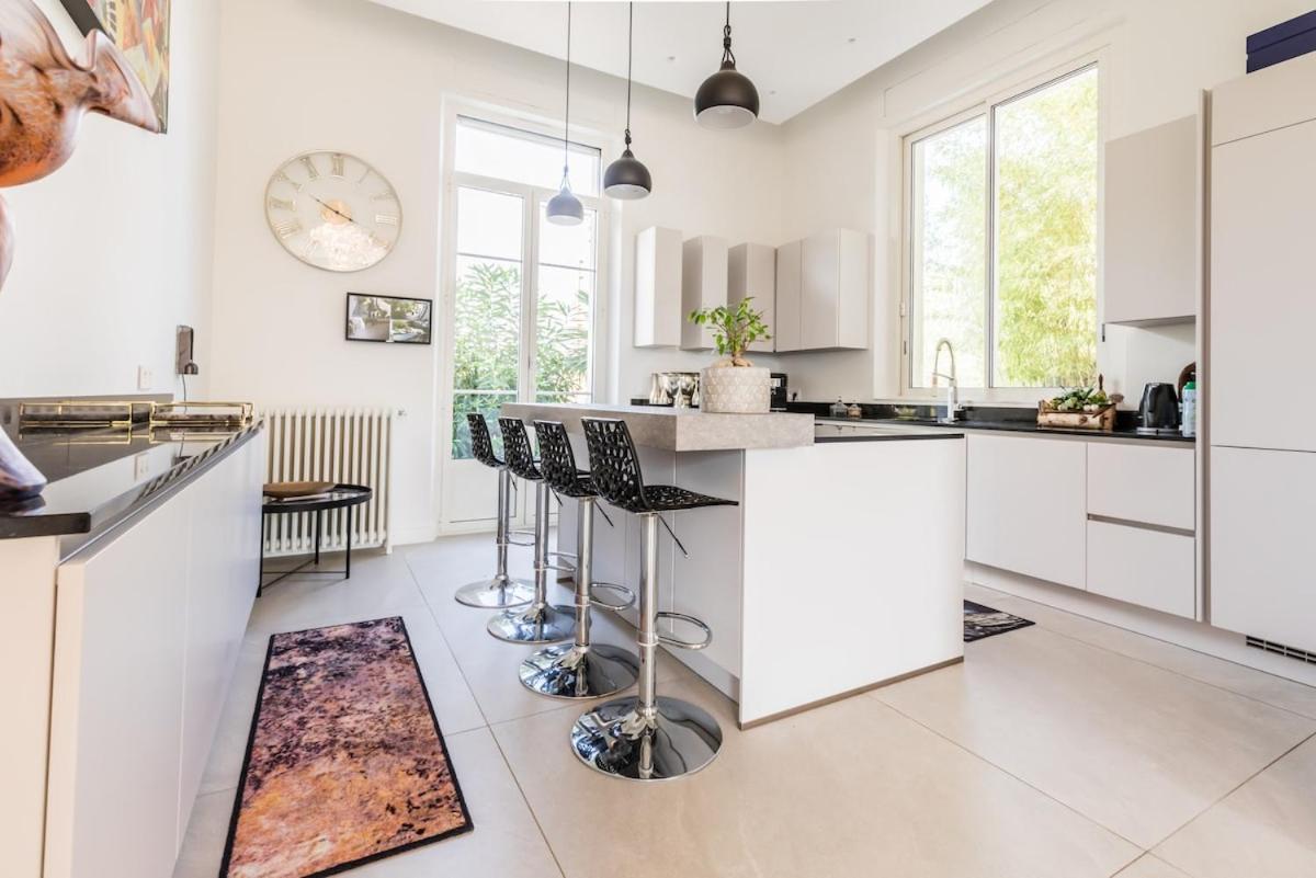 Villa 220m2 - Pool Villa, 4 Bedrooms, Hot Tub Cannes